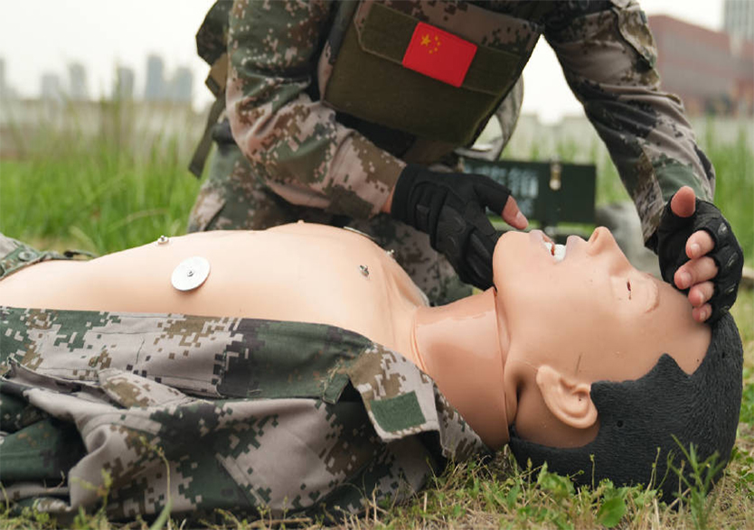 全功能心肺復(fù)蘇模擬人